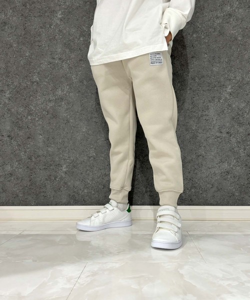 THE CASUAL（カジュアル）の「【ユニセックス】2タイプ　裏起毛スウェットパンツ（スウェットパンツ・キッズ・グレイッシュベージュ/ネイビー系/ブラック/グレー系1/ダークグリーン/ベージュ/グレー系/ヘザーチャコール/ダークグリーン系/キャメル/ブラック系/ネイビー/ブラウン系1/杢グレー/ベージュ系/ブラウン/チャコール/ブラウン系/ベージュ系1/グレー系2・160cm/140cm/120cm/150cm/130cm/110cm）」の13枚目の写真