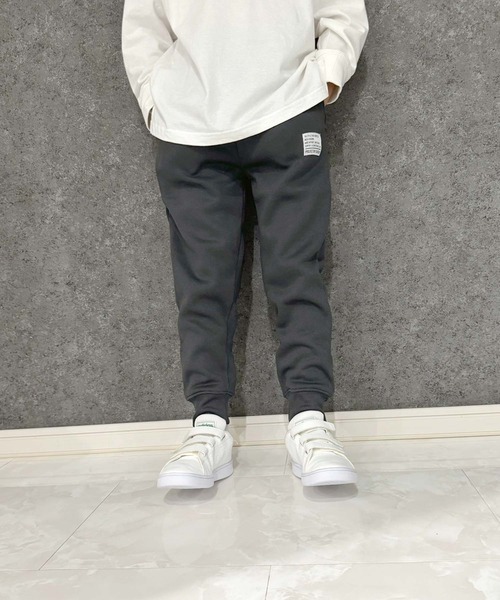 THE CASUAL（カジュアル）の「【ユニセックス】2タイプ　裏起毛スウェットパンツ（スウェットパンツ・キッズ・グレイッシュベージュ/ネイビー系/ブラック/グレー系1/ダークグリーン/ベージュ/グレー系/ヘザーチャコール/ダークグリーン系/キャメル/ブラック系/ネイビー/ブラウン系1/杢グレー/ベージュ系/ブラウン/チャコール/ブラウン系/ベージュ系1/グレー系2・160cm/140cm/120cm/150cm/130cm/110cm）」の6枚目の写真