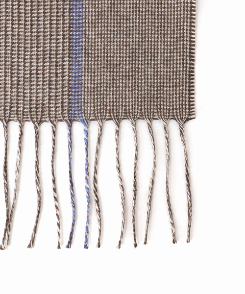 PIACENZA(ピアチェンツァ)の「【PIACENZA / ピアチェンツァ】ILLINOIS シルクカシミヤ Wフェイス チェック マフラー(マフラー・メンズ・チャコールグレー/ブルー・FREE)」の16枚目の写真