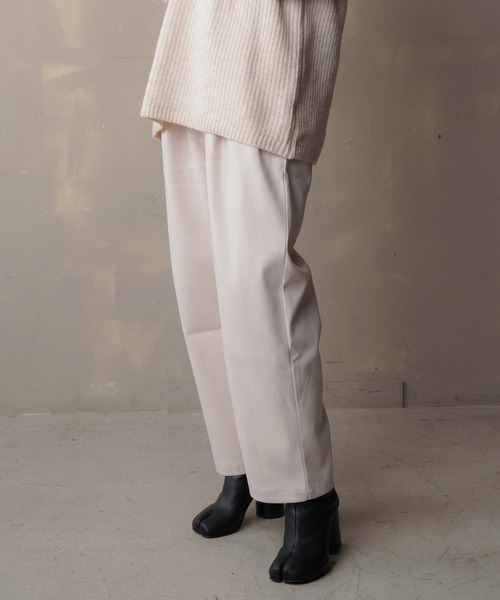 Lull（ルル）の「【Lull / ルル】タックストレートパンツ（スラックス・レディース・アイボリー/ブラウン/グレイッシュベージュ/ブラック・ONESIZE）」の9枚目の写真