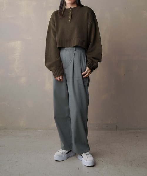 Lull（ルル）の「【Lull / ルル】タックストレートパンツ（スラックス・レディース・アイボリー/ブラウン/グレイッシュベージュ/ブラック・ONESIZE）」の12枚目の写真