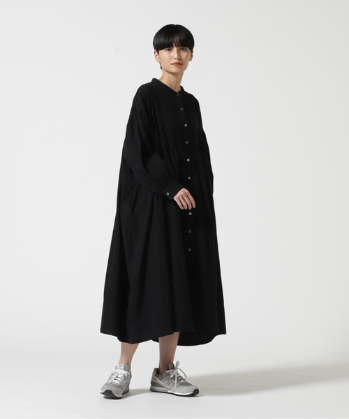 MANASTASH(マナスタッシュ)の「MANASTASH/マナスタッシュ ピンタックワンピース(シャツワンピース・レディース・ライトグリーン/ブラック・1)」の2枚目の写真