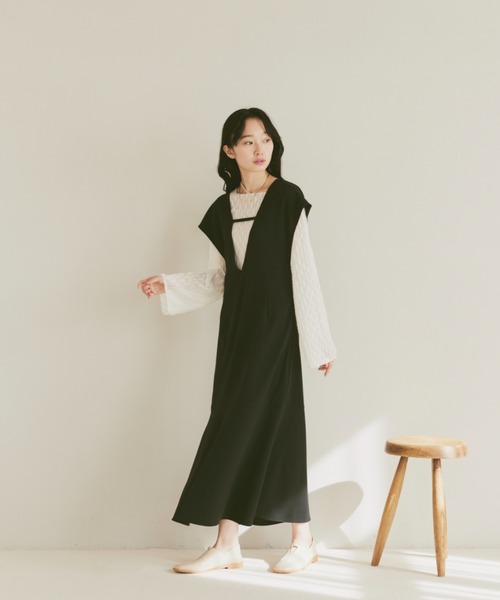moi tytto(モイテュット)の「リバーシブルVネックマーメードワンピース(ワンピース・レディース・ブラック/ブラウン/ベージュ・FREE)」の11枚目の写真