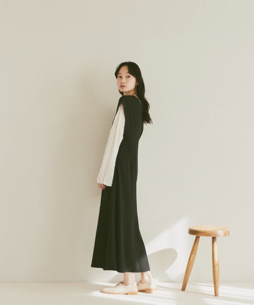 moi tytto(モイテュット)の「リバーシブルVネックマーメードワンピース(ワンピース・レディース・ブラック/ブラウン/ベージュ・FREE)」の14枚目の写真