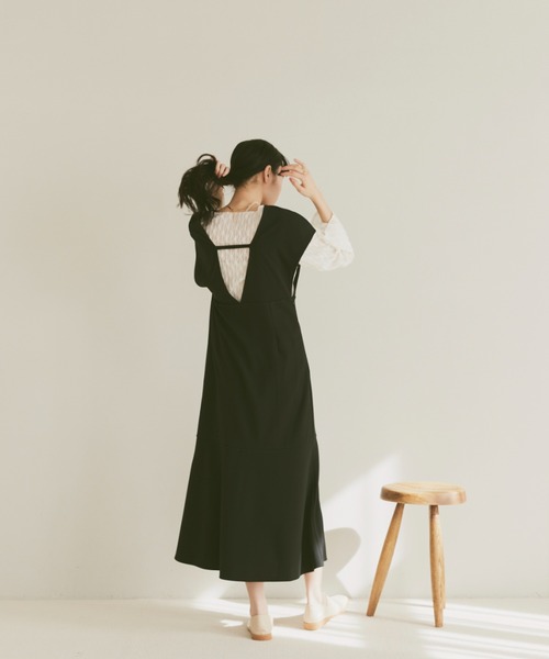 moi tytto(モイテュット)の「リバーシブルVネックマーメードワンピース(ワンピース・レディース・ブラック/ブラウン/ベージュ・FREE)」の21枚目の写真