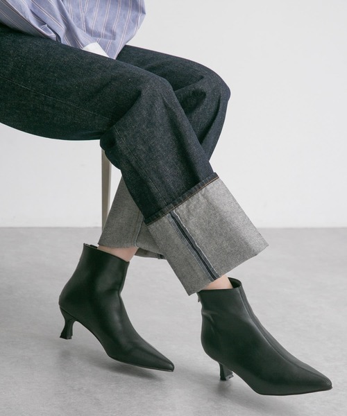 KBF（ケイビーエフ）の「ポインテッドトゥストレッチブーティー（ブーツ・レディース・グリーン系その他/ブラック・37/38/36）」の2枚目の写真