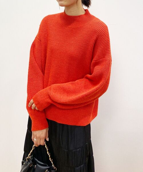 OPAQUE.CLIP（オペークドットクリップ）の「◆【COFIL／コフィル】ミドルゲージ ボリュームスリーブニット（ニット/セーター・レディース・ブルー/ベージュ/レモンイエロー/黄緑系8/オレンジ/オフホワイト/パープル系4/ブラック系7・36/38/40）」の11枚目の写真