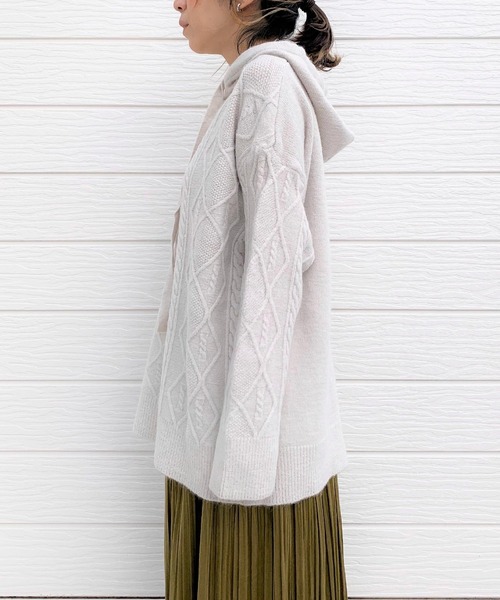 Q(キュー)の「ケーブルニットパーカー(ニット/セーター・レディース・アイボリー/ラベンダー・MEDIUM)」の11枚目の写真