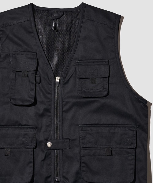 ADPOSION（アドポーション）の「フィッシングベスト（ベスト・メンズ・ダークグレー/ブラック・MEDIUM/LARGE/X-LARGE）」の2枚目の写真