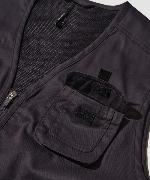 ADPOSION（アドポーション）の「フィッシングベスト（ベスト・メンズ・ダークグレー/ブラック・MEDIUM/LARGE/X-LARGE）」の11枚目の写真