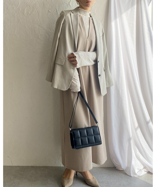She's Closet（シーズクローゼット）の「深Vネックパールジャンスカロングワンピース（ワンピース・レディース・ブラック/グレイッシュベージュ・FREE）」の16枚目の写真