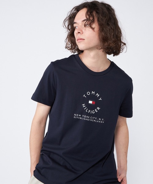 TOMMY HILFIGER（トミーヒルフィガー）の「ラウンデルグラフィックTシャツ（Tシャツ/カットソー・メンズ・ブラック/ネイビー/ホワイト・LARGE/MEDIUM/SMALL/X-LARGE）」の3枚目の写真