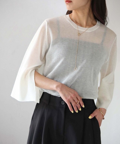 cheriella（シェリエラ）の「【cheriella】袖スリットシアーニットトップス SLEEVE SLIT SHEER KNIT TOPS（ニット/セーター・レディース・ブラック/ブルー/オフホワイト/グリーン/オレンジ・M）」の2枚目の写真