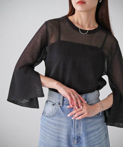 cheriella（シェリエラ）の「【cheriella】袖スリットシアーニットトップス SLEEVE SLIT SHEER KNIT TOPS（ニット/セーター・レディース・ブラック/ブルー/オフホワイト/グリーン/オレンジ・M）」の3枚目の写真