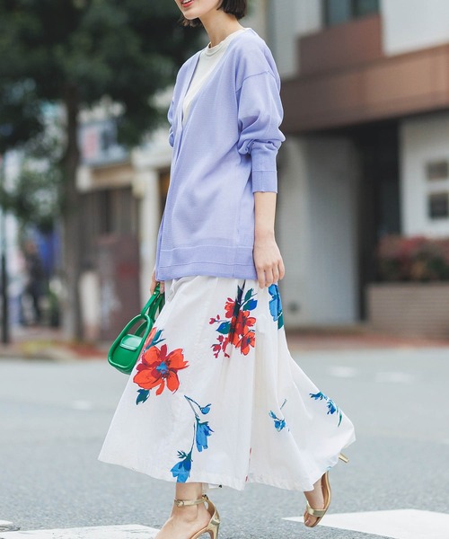 lil nina（リルニーナ）の「綿100% 花柄 タイプライター タックスカート（スカート・レディース・ターコイズブルー/オフホワイト/ブラック・FREE）」の2枚目の写真