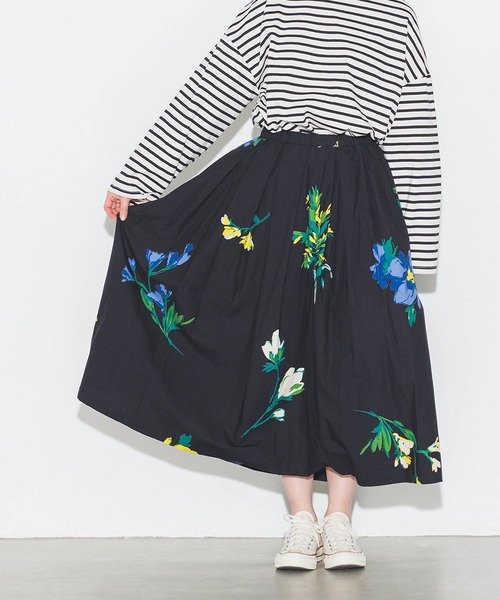 lil nina（リルニーナ）の「綿100% 花柄 タイプライター タックスカート（スカート・レディース・ターコイズブルー/オフホワイト/ブラック・FREE）」の3枚目の写真