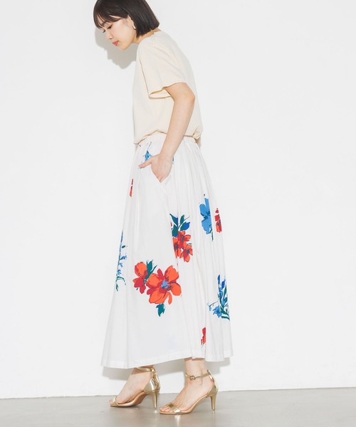 lil nina（リルニーナ）の「綿100% 花柄 タイプライター タックスカート（スカート・レディース・ターコイズブルー/オフホワイト/ブラック・FREE）」の5枚目の写真