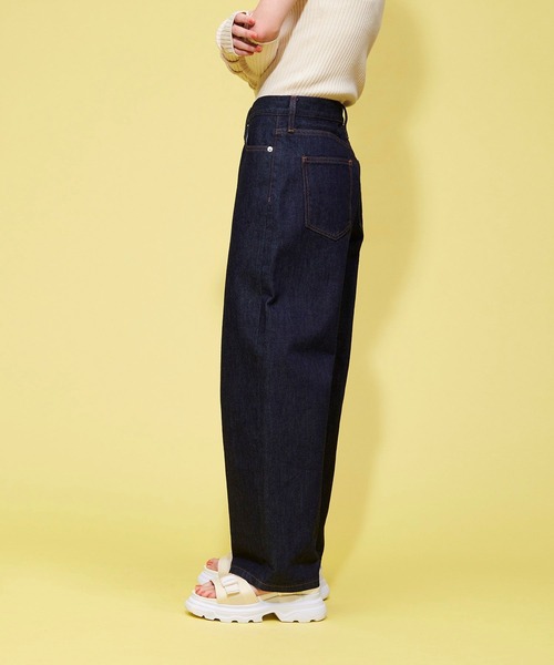 FOREVER 21（フォーエバー トゥエンティーワン）の「ローライズワイドデニムパンツ（デニムパンツ・レディース・ライトインディゴブルー/ネイビー・MEDIUM/SMALL/LARGE）」の14枚目の写真