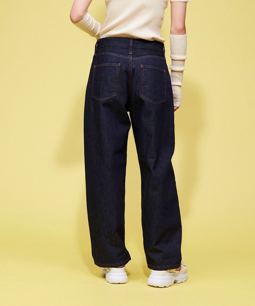 FOREVER 21（フォーエバー トゥエンティーワン）の「ローライズワイドデニムパンツ（デニムパンツ・レディース・ライトインディゴブルー/ネイビー・MEDIUM/SMALL/LARGE）」の15枚目の写真