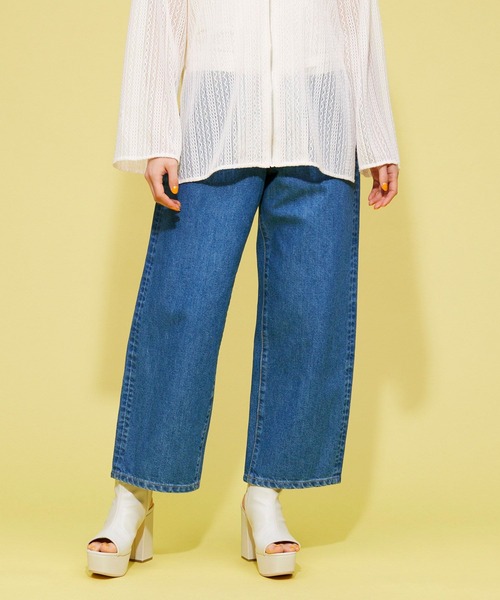 FOREVER 21（フォーエバー トゥエンティーワン）の「ローライズワイドデニムパンツ（デニムパンツ・レディース・ライトインディゴブルー/ネイビー・MEDIUM/SMALL/LARGE）」の19枚目の写真