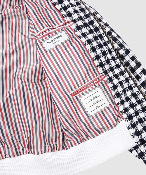 THOM BROWNE（トムブラウン）の「KNIT RIB BLOUSON JACKET IN GINGHAM COTTON BOUCLE（ブルゾン・メンズ・ネイビー・1）」の3枚目の写真