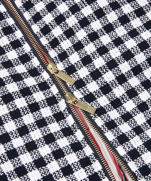 THOM BROWNE（トムブラウン）の「KNIT RIB BLOUSON JACKET IN GINGHAM COTTON BOUCLE（ブルゾン・メンズ・ネイビー・1）」の5枚目の写真