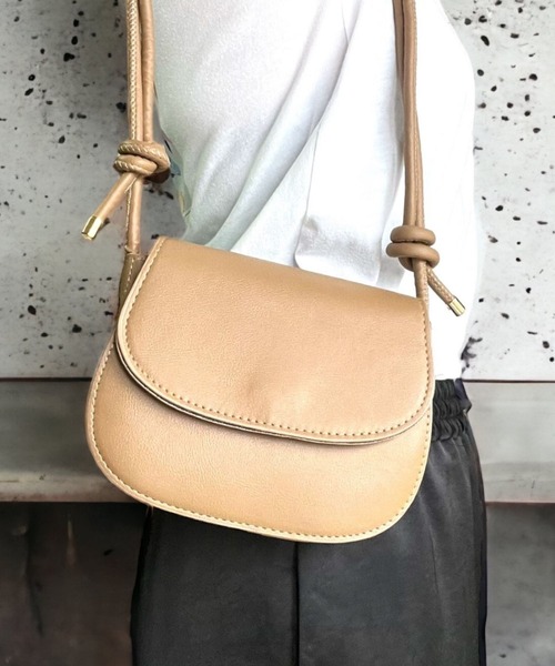  ◆ミニマルフラップショルダーバッグIvory セール】ミニマルフラップショルダーバッグ（ショルダーバッグ