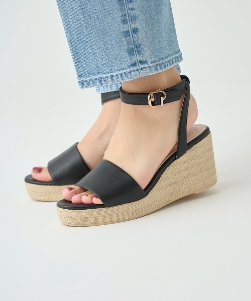 CELFORD（セルフォード）の「ロゴバックルウエッジソール（サンダル・レディース・グレイッシュベージュ/グリーン/ブラック・37/38/36）」の5枚目の写真