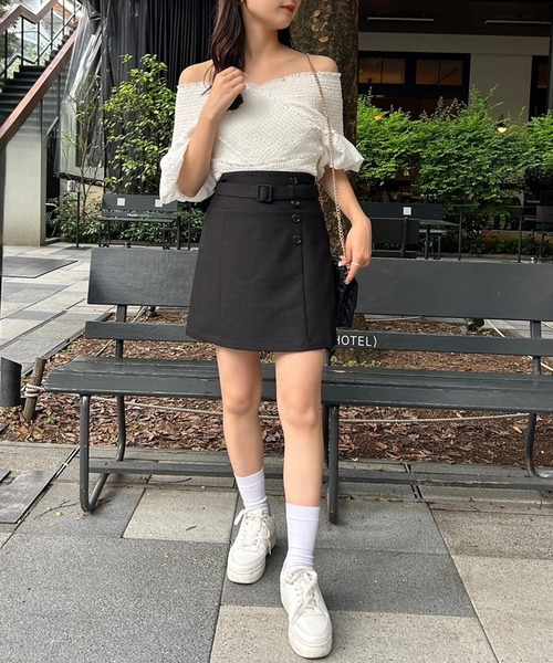 one after another NICE CLAUP（ワンアフターアナザーナイスクラップ）の「シャーリングオフショル（シャツ/ブラウス・レディース・ピンク/アイボリー/ブラック/オフホワイト・FREE）」の12枚目の写真