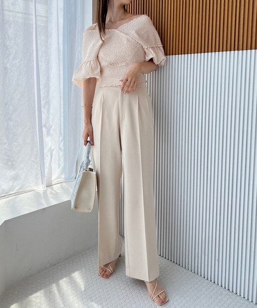 one after another NICE CLAUP（ワンアフターアナザーナイスクラップ）の「シャーリングオフショル（シャツ/ブラウス・レディース・ピンク/アイボリー/ブラック/オフホワイト・FREE）」の14枚目の写真