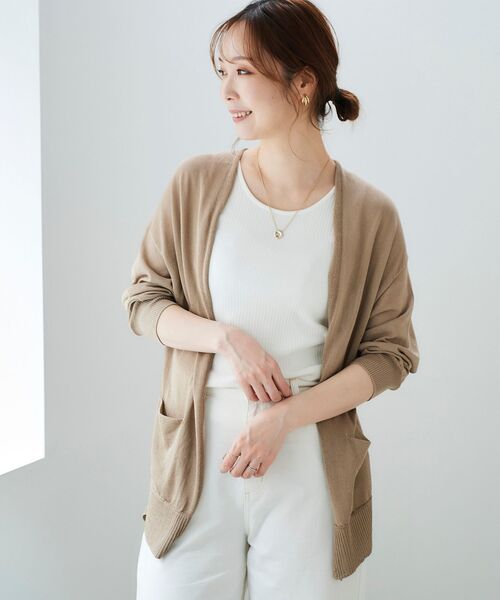 le.coeur blanc(ルクールブラン)の「カシリーレーヨンカーディガン(ニット/セーター・レディース・イエロー/ネイビー/ホワイト/モカ・38)」の8枚目の写真