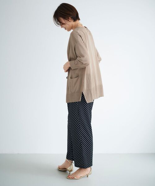 le.coeur blanc(ルクールブラン)の「カシリーレーヨンカーディガン(ニット/セーター・レディース・イエロー/ネイビー/ホワイト/モカ・38)」の18枚目の写真