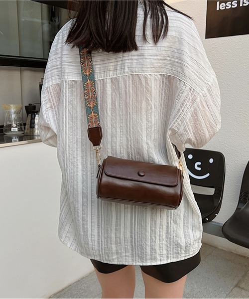 LOPASS(ロパス)の「ワイドベルト フラップショルダーバッグ(ショルダーバッグ・レディース・ブラウン/ダークブラウン/ブラック・FREE)」の14枚目の写真