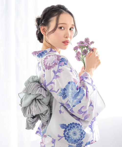 SOUBIEN(ソウビエン)の「夏を彩るレディース浴衣2点セット (浴衣+帯)(浴衣・レディース・ホワイト系その他2/グレー系その他/ホワイト系その他/ブルー系その他2/ホワイト系その他3/ホワイト系その他5/ブルー系その他/ホワイト系その他4・FREE)」の2枚目の写真