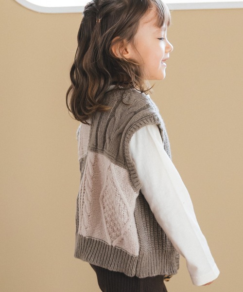 pairmanon(ペアマノン)の「配色 前後2way ニット ボタン開き ベスト(ベスト・キッズ・モカ/アイボリー・XS/S/M/L)」の6枚目の写真