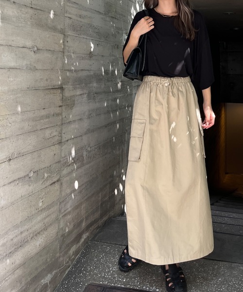 SallyLunn(サリーラン)の「ミリタリーロングカーゴスカート(スカート・レディース・ブラック/カーキ/ベージュ/チャコール・FREE)」の7枚目の写真