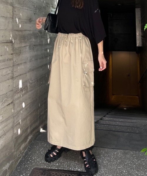 SallyLunn(サリーラン)の「ミリタリーロングカーゴスカート(スカート・レディース・ブラック/カーキ/ベージュ/チャコール・FREE)」の15枚目の写真