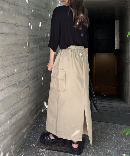 SallyLunn(サリーラン)の「ミリタリーロングカーゴスカート(スカート・レディース・ブラック/カーキ/ベージュ/チャコール・FREE)」の11枚目の写真