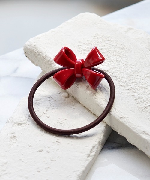 Fun & Daily(ファンアンドデイリー)の「アクリルリボンカラーヘアゴム(ヘアゴム・レディース・ブラウン/ベージュ/ブラック/レッド/ブルー/グリーン/ホワイト・FREE)」の11枚目の写真