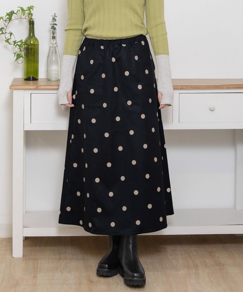 POU DOU DOU（プードゥドゥ）の「ドットプリントAラインスカート（スカート・レディース・ブラック/グレー系その他/グリーン・3）」の2枚目の写真
