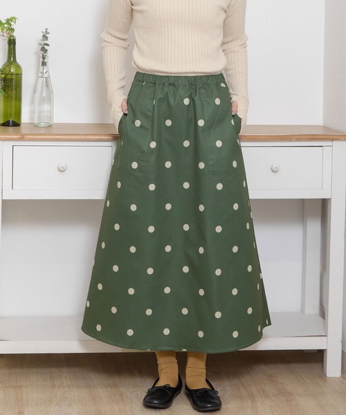 POU DOU DOU（プードゥドゥ）の「ドットプリントAラインスカート（スカート・レディース・ブラック/グレー系その他/グリーン・3）」の4枚目の写真