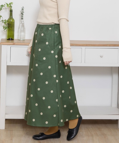POU DOU DOU（プードゥドゥ）の「ドットプリントAラインスカート（スカート・レディース・ブラック/グレー系その他/グリーン・3）」の5枚目の写真