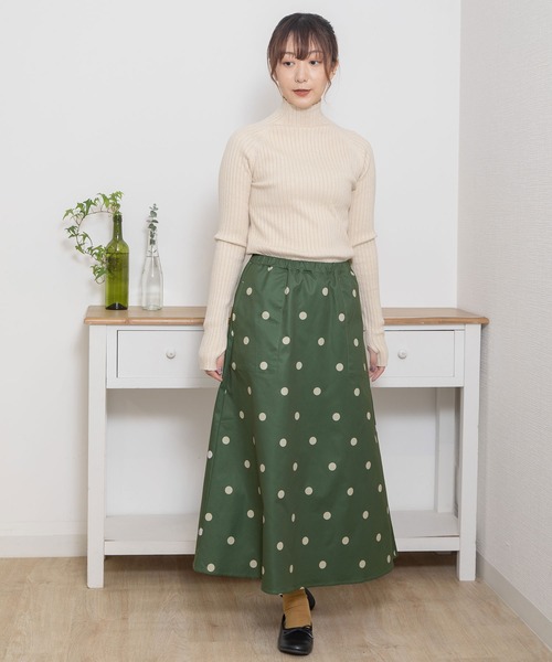 POU DOU DOU（プードゥドゥ）の「ドットプリントAラインスカート（スカート・レディース・ブラック/グレー系その他/グリーン・3）」の8枚目の写真