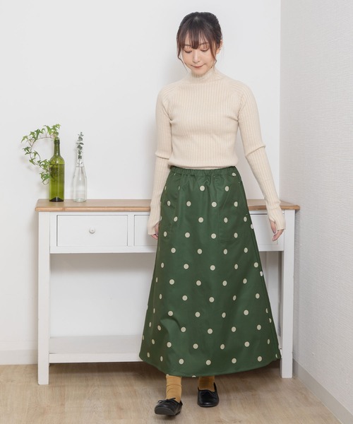 POU DOU DOU（プードゥドゥ）の「ドットプリントAラインスカート（スカート・レディース・ブラック/グレー系その他/グリーン・3）」の9枚目の写真