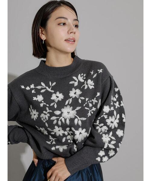 Te chichi CLASSIC（テチチクラシック）の「エンブロイダリーニット（ニット/セーター・レディース・チャコールグレー/オフホワイト・F）」の2枚目の写真