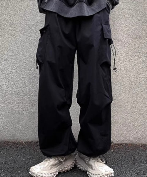 ALL RUNS（オールランズ）の「ルーズフィットカーゴパンツ ヴィンテージ風（カーゴパンツ・メンズ・グレー/ブラック・L/2XL/XL）」の3枚目の写真