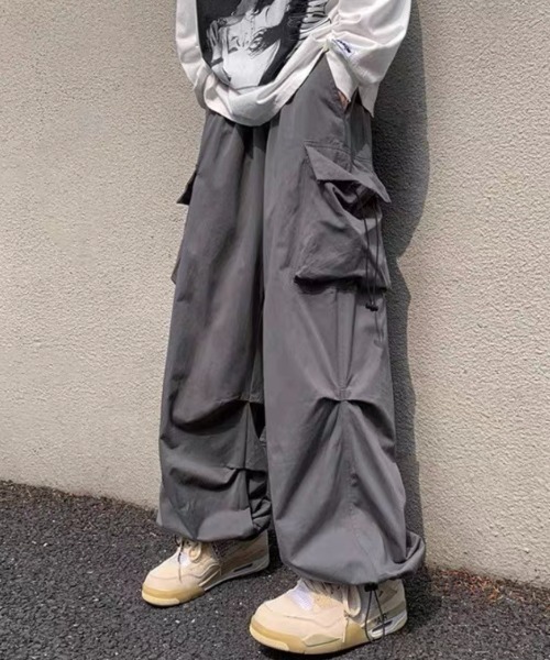 ALL RUNS（オールランズ）の「ルーズフィットカーゴパンツ ヴィンテージ風（カーゴパンツ・メンズ・グレー/ブラック・L/2XL/XL）」の8枚目の写真