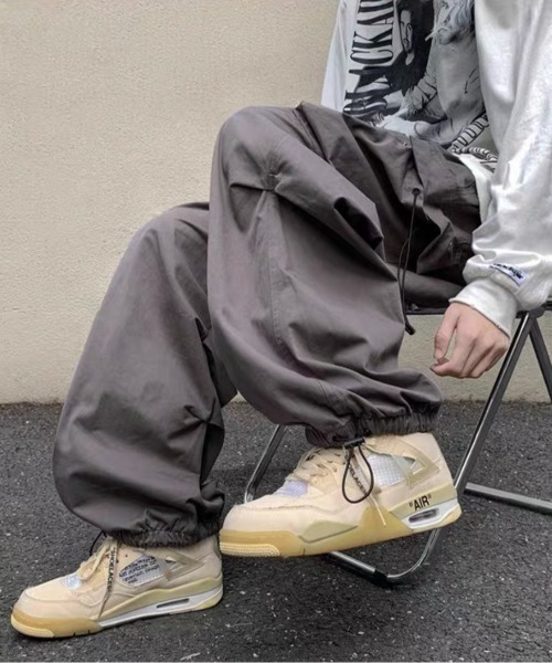 ALL RUNS（オールランズ）の「ルーズフィットカーゴパンツ ヴィンテージ風（カーゴパンツ・メンズ・グレー/ブラック・L/2XL/XL）」の7枚目の写真