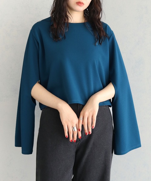 cheriella（シェリエラ）の「【cheriella】WEB限定カットジョーゼット２WAYカットアウトスリーブプルオーバー（完売）（Tシャツ/カットソー・レディース・ブラック/ブルー/オフホワイト・M）」の3枚目の写真