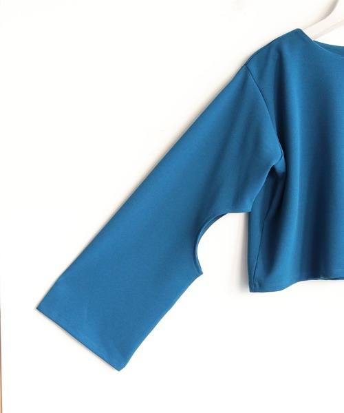 cheriella（シェリエラ）の「【cheriella】WEB限定カットジョーゼット２WAYカットアウトスリーブプルオーバー（完売）（Tシャツ/カットソー・レディース・ブラック/ブルー/オフホワイト・M）」の8枚目の写真